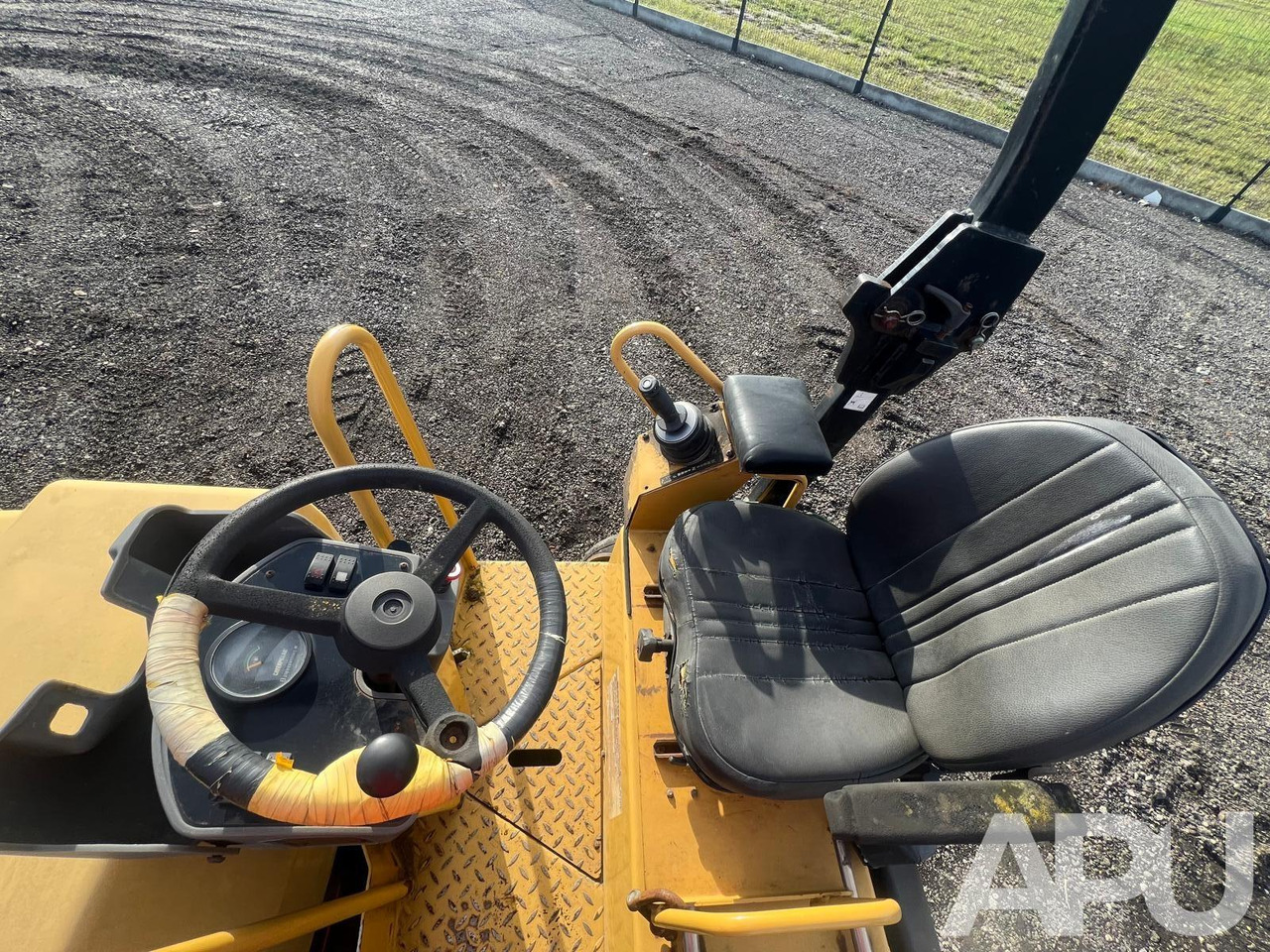 Rodillo CATERPILLAR CB-225E: foto 9 Rodillo CATERPILLAR CB-225E: foto 9