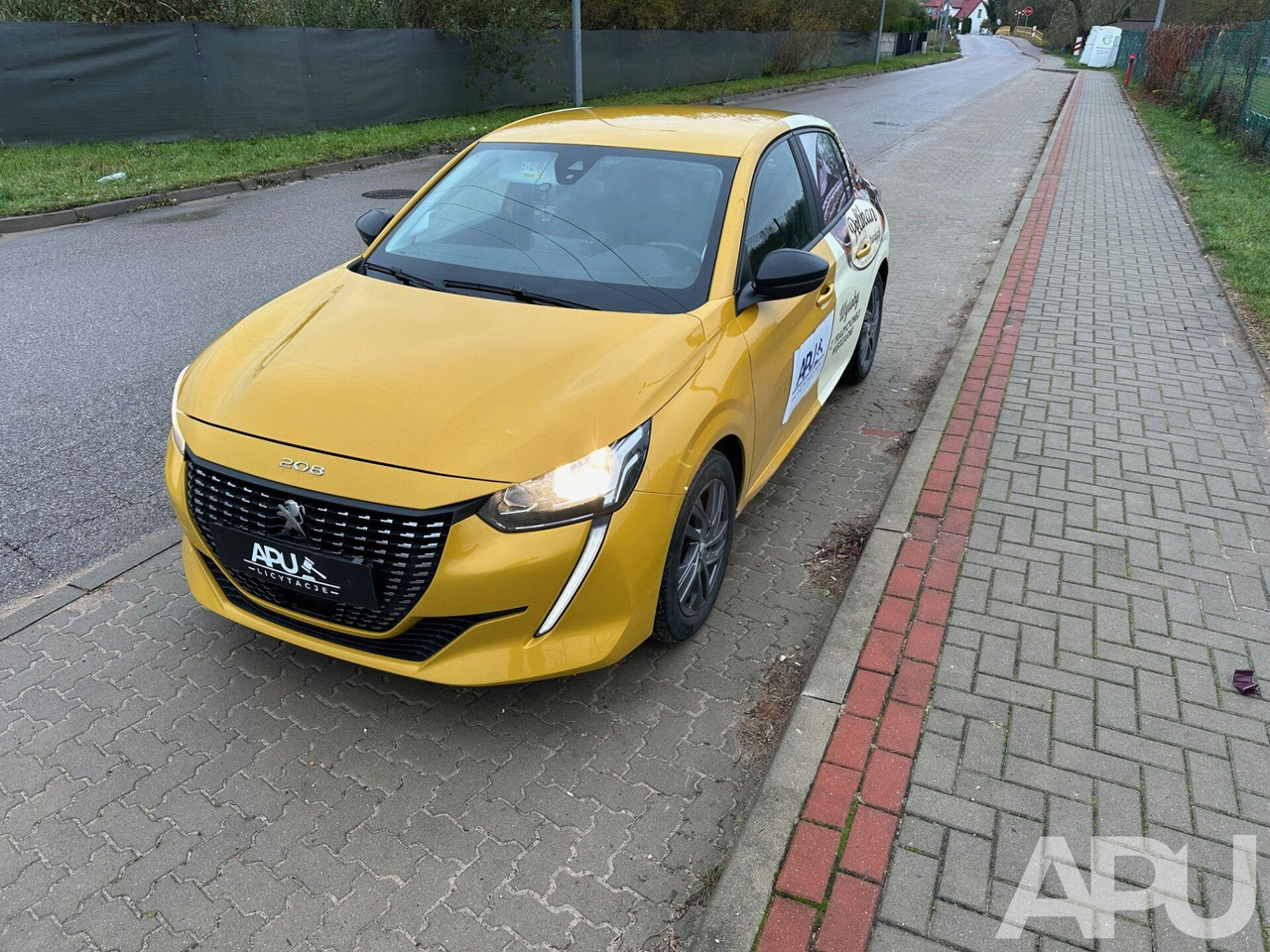 PEUGEOT 208 1,2 VAN - Coche: foto 1 PEUGEOT 208 1,2 VAN - Coche: foto 1