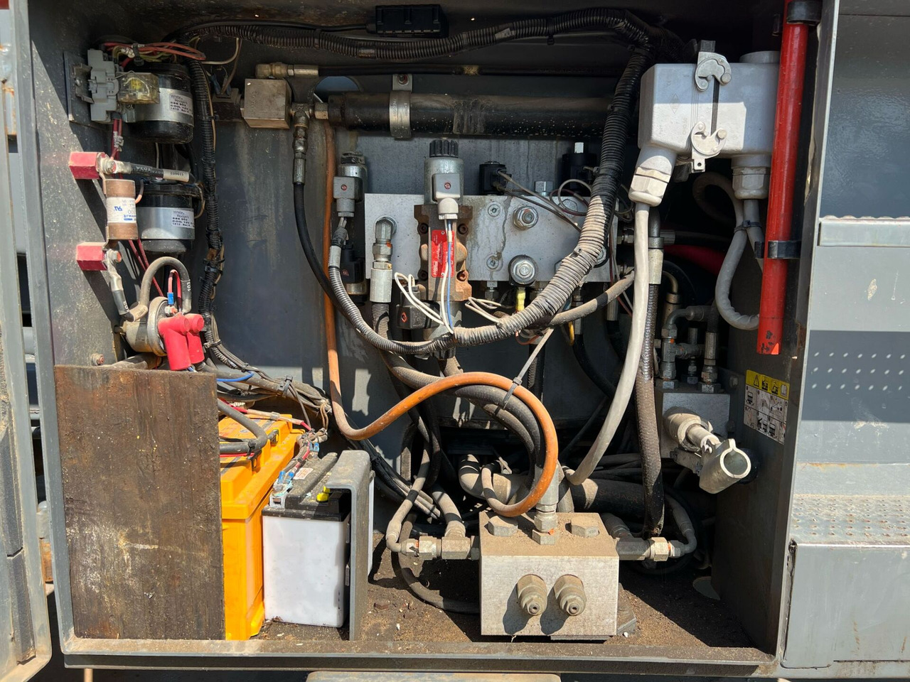 Plataforma de tijeras SKYJACK SJ 9250 4×4: foto 13 Plataforma de tijeras SKYJACK SJ 9250 4×4: foto 13