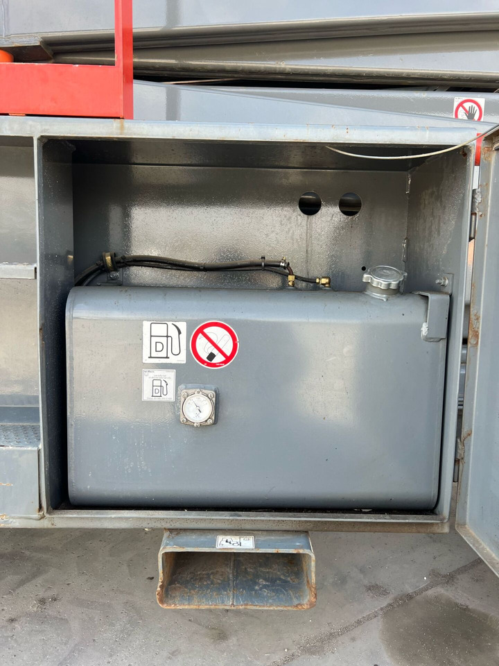 Plataforma de tijeras SKYJACK SJ 9250 4×4: foto 19 Plataforma de tijeras SKYJACK SJ 9250 4×4: foto 19