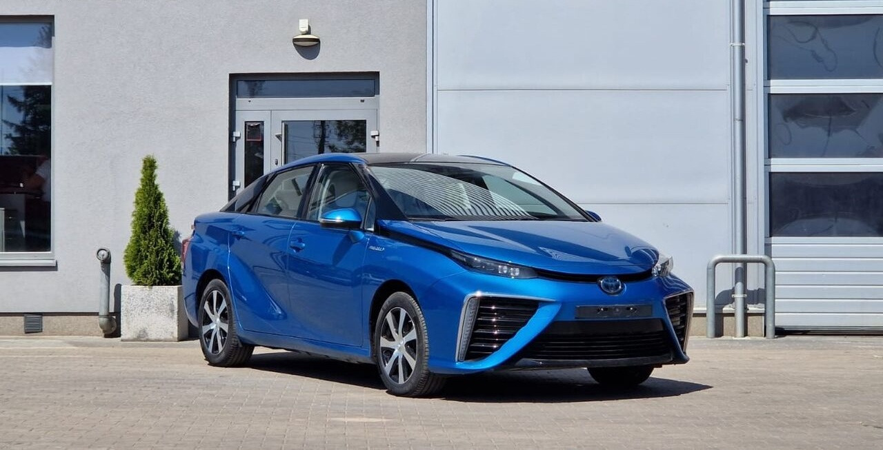 Toyota Mirai - Sedan: foto 3 Toyota Mirai - Sedan: foto 3