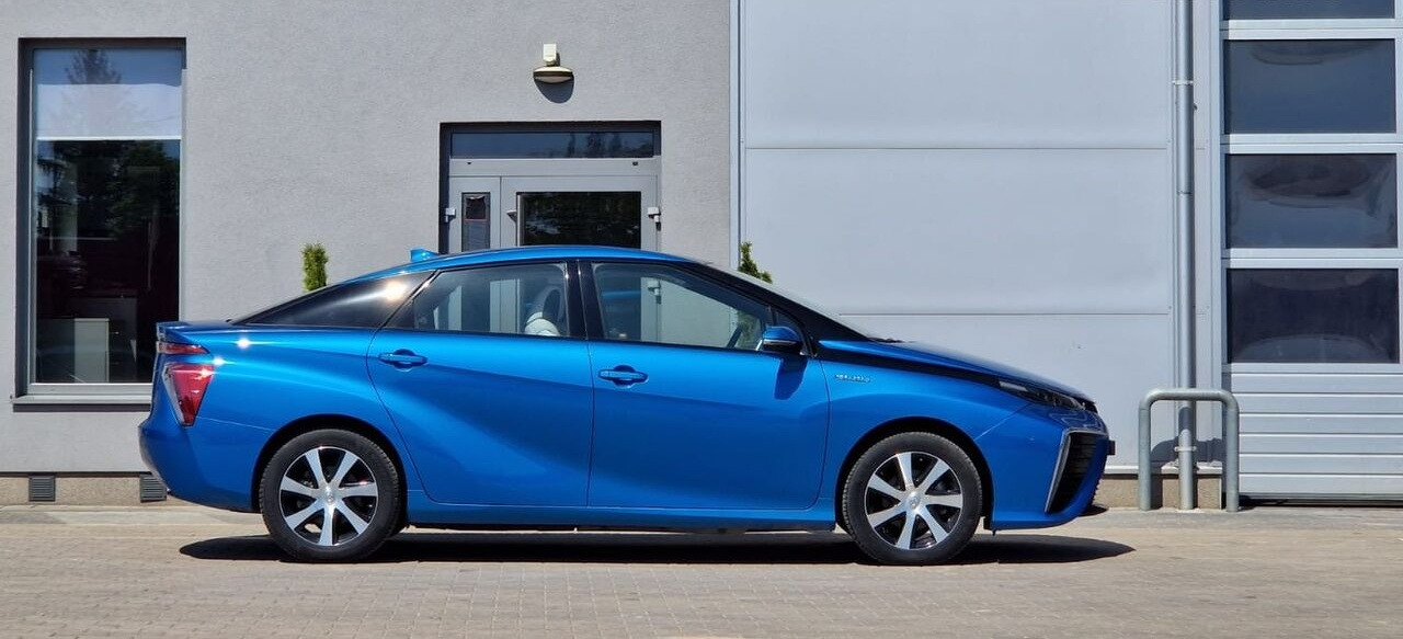 Toyota Mirai - Sedan: foto 4 Toyota Mirai - Sedan: foto 4
