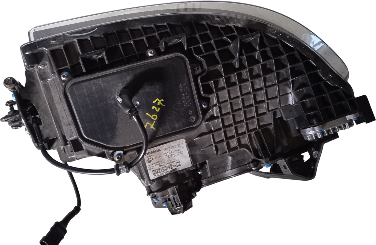SCANIA S LED KOPLAMP RH USED 2674391U - Faro delantero para Camión: foto 2 SCANIA S LED KOPLAMP RH USED 2674391U - Faro delantero para Camión: foto 2