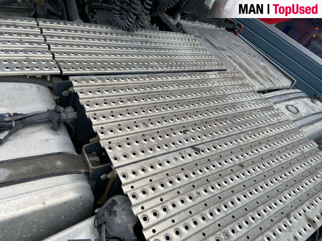 MAN TGX 26.470 6x2/2 BL SA "Retarder / 700 l Tank" - Cabeza tractora: foto 4 MAN TGX 26.470 6x2/2 BL SA "Retarder / 700 l Tank" - Cabeza tractora: foto 4
