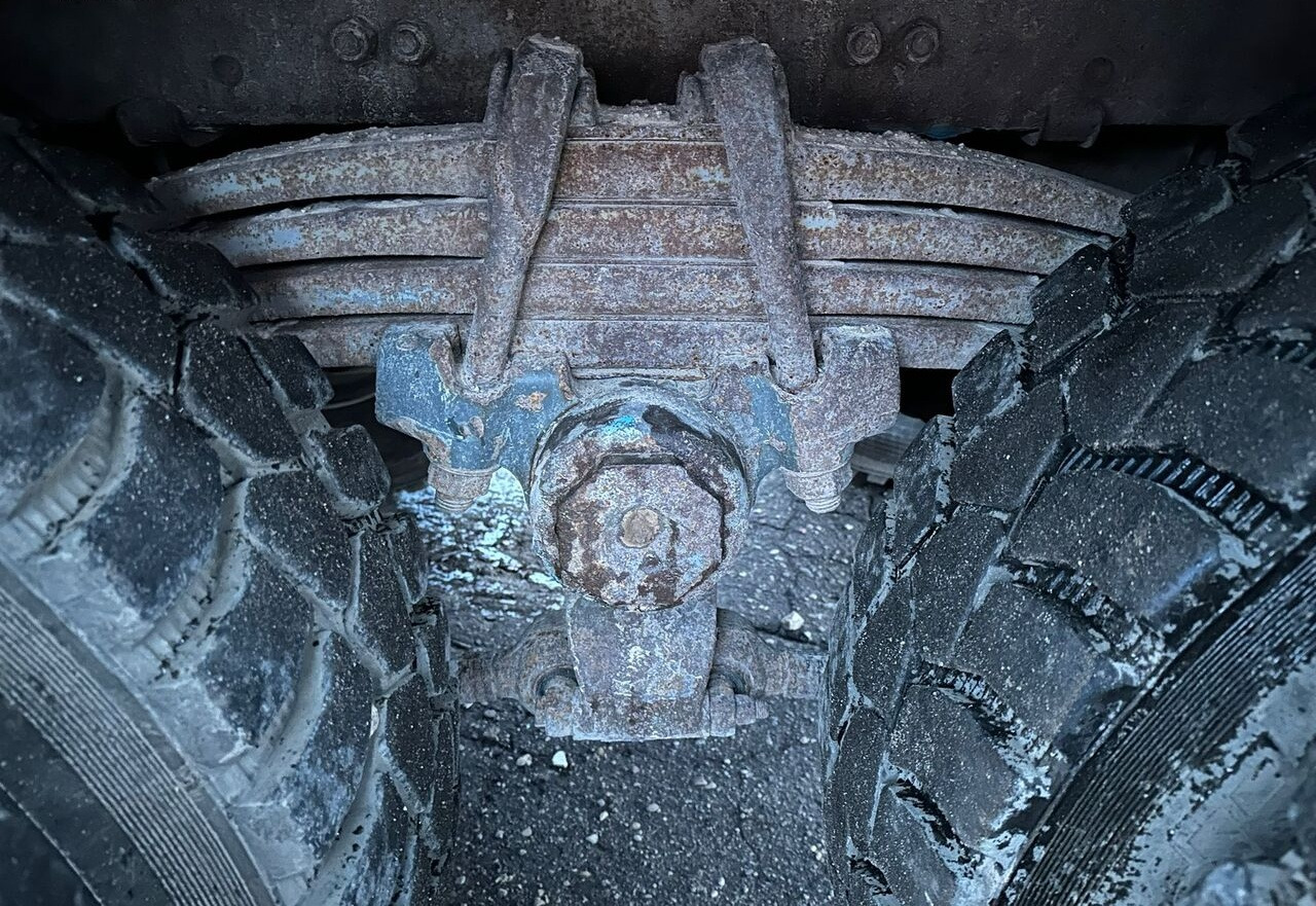 Scania 124C 6x6 steel - Camión volquete: foto 4 Scania 124C 6x6 steel - Camión volquete: foto 4