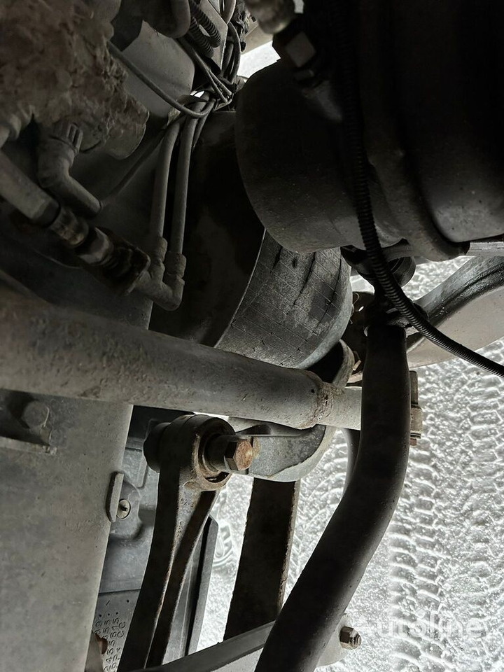 Camión chasis Scania R520 8x4 ADR: foto 10 Camión chasis Scania R520 8x4 ADR: foto 10