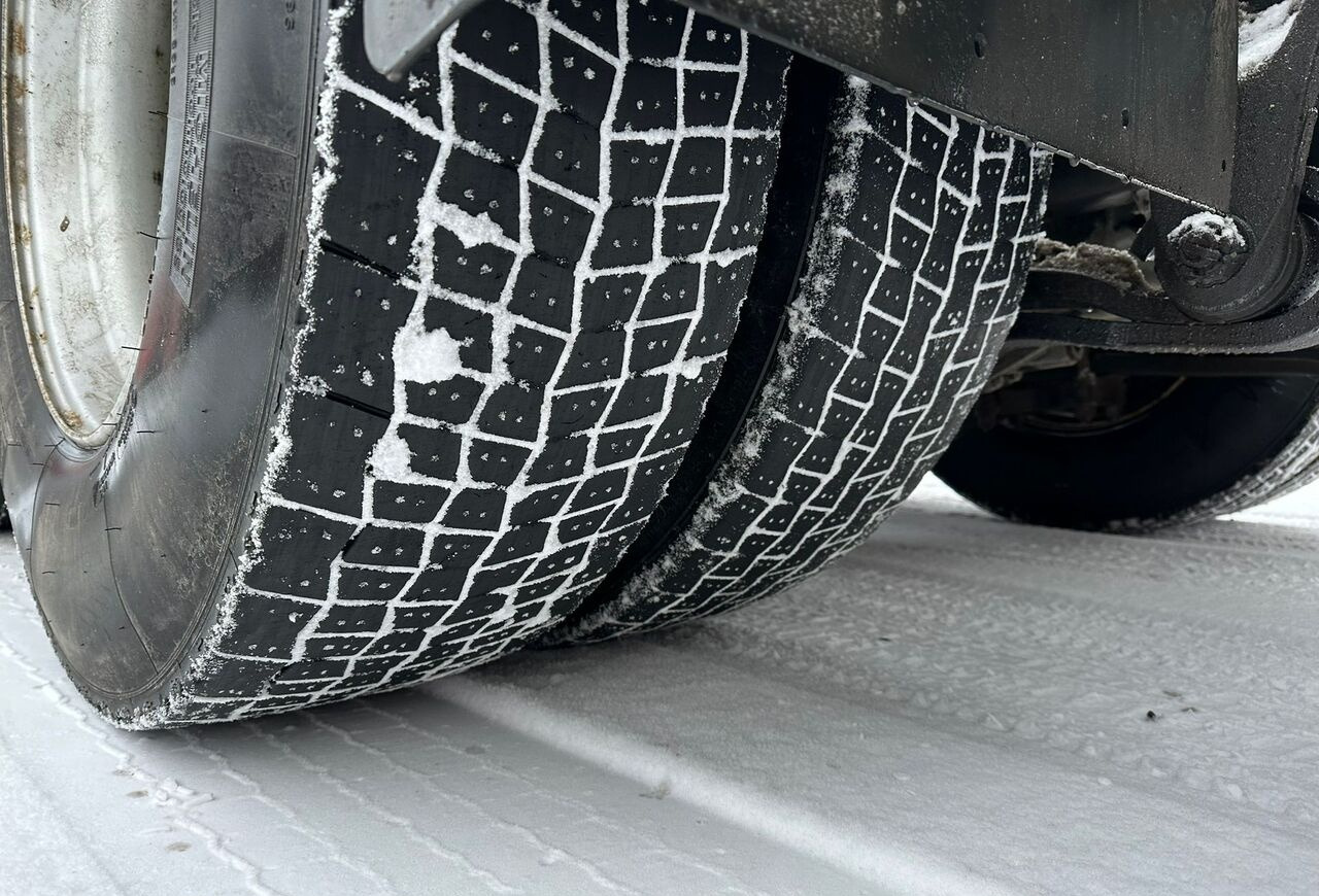 Camión chasis Scania R520 8x4 ADR: foto 9 Camión chasis Scania R520 8x4 ADR: foto 9