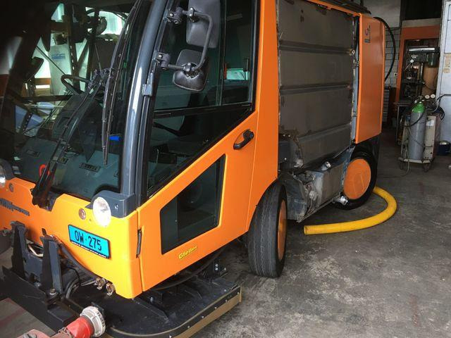 AEBI SCHMIDT Úttisztító - Barredora vial: foto 3 AEBI SCHMIDT Úttisztító - Barredora vial: foto 3