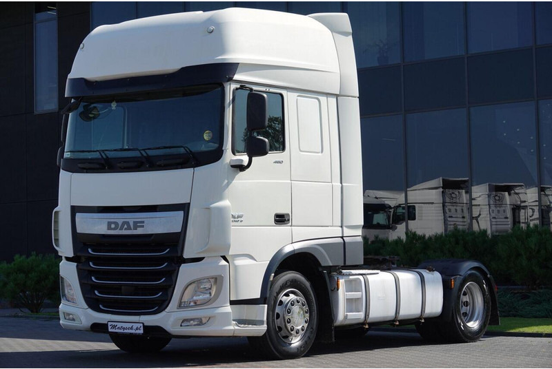 DAF XF 460 / MANUAL / STANDARD / SUPER SPACE CAB / EURO 6 - Cabeza tractora: foto 4 DAF XF 460 / MANUAL / STANDARD / SUPER SPACE CAB / EURO 6 - Cabeza tractora: foto 4