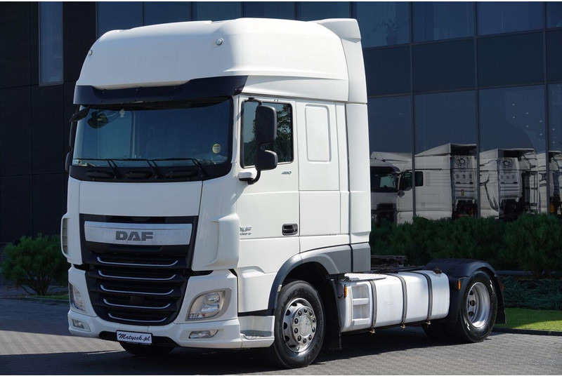 DAF XF 460 / MANUAL / STANDARD / SUPER SPACE CAB / EURO 6 - Cabeza tractora: foto 3 DAF XF 460 / MANUAL / STANDARD / SUPER SPACE CAB / EURO 6 - Cabeza tractora: foto 3