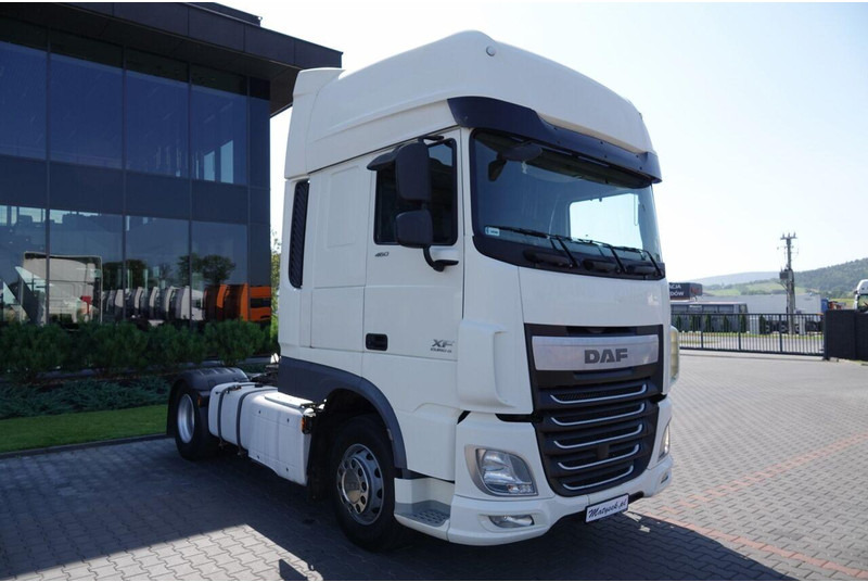 DAF XF 460 / MANUAL / STANDARD / SUPER SPACE CAB / EURO 6 - Cabeza tractora: foto 2 DAF XF 460 / MANUAL / STANDARD / SUPER SPACE CAB / EURO 6 - Cabeza tractora: foto 2