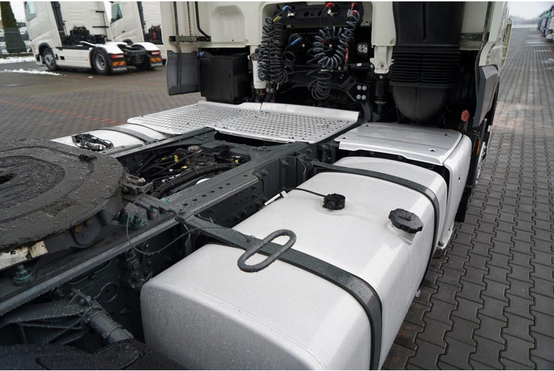 Cabeza tractora DAF XF 480: foto 16