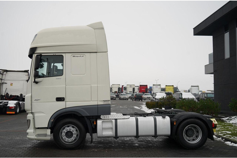 Cabeza tractora DAF XF 480: foto 6