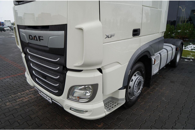 Cabeza tractora DAF XF 480: foto 11