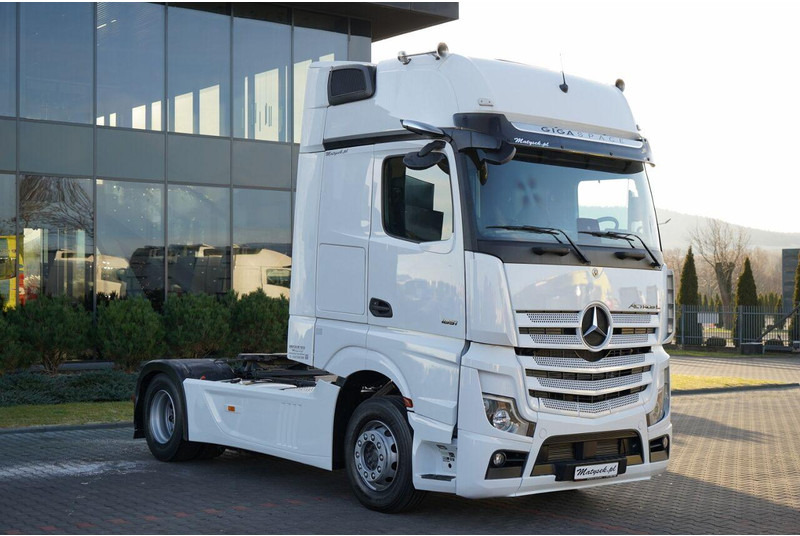 Mercedes-Benz ACTROS L 1851 / GIGA SPACE / RETARDER / 2022 R - Cabeza tractora: foto 4 Mercedes-Benz ACTROS L 1851 / GIGA SPACE / RETARDER / 2022 R - Cabeza tractora: foto 4