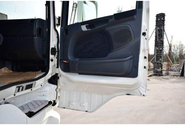 Cabeza tractora Scania R 480 8x4 FASSI 455 EURO 5 KRAN CRAN: foto 19