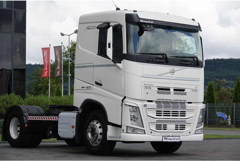 Volvo FH 420 / 13 L / PEŁNY ADR / 2017 ROK / NISKA KABINA / SPROWADZON - Cabeza tractora: foto 2 Volvo FH 420 / 13 L / PEŁNY ADR / 2017 ROK / NISKA KABINA / SPROWADZON - Cabeza tractora: foto 2