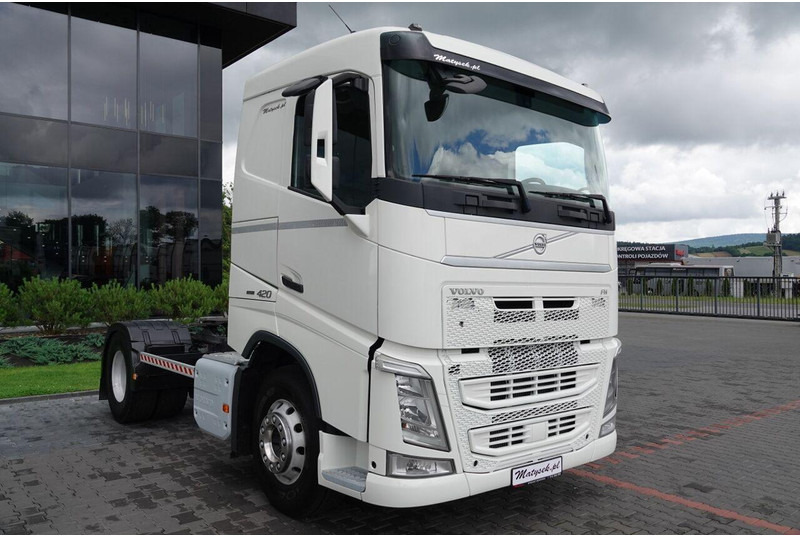 Volvo FH 420 / 13 L / PEŁNY ADR / 2017 ROK / NISKA KABINA / SPROWADZON - Cabeza tractora: foto 3 Volvo FH 420 / 13 L / PEŁNY ADR / 2017 ROK / NISKA KABINA / SPROWADZON - Cabeza tractora: foto 3