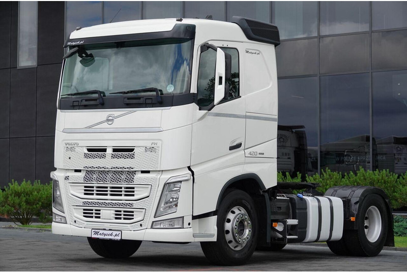 Volvo FH 420 / 13 L / PEŁNY ADR / 2017 ROK / NISKA KABINA / SPROWADZON - Cabeza tractora: foto 5 Volvo FH 420 / 13 L / PEŁNY ADR / 2017 ROK / NISKA KABINA / SPROWADZON - Cabeza tractora: foto 5