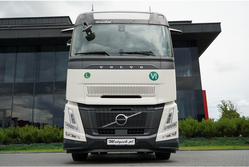Volvo FH 500 AERO / 2025 ROK / I-SAVE / XXL . / GWARANCJA FABRYCZNA - Cabeza tractora: foto 4 Volvo FH 500 AERO / 2025 ROK / I-SAVE / XXL . / GWARANCJA FABRYCZNA - Cabeza tractora: foto 4