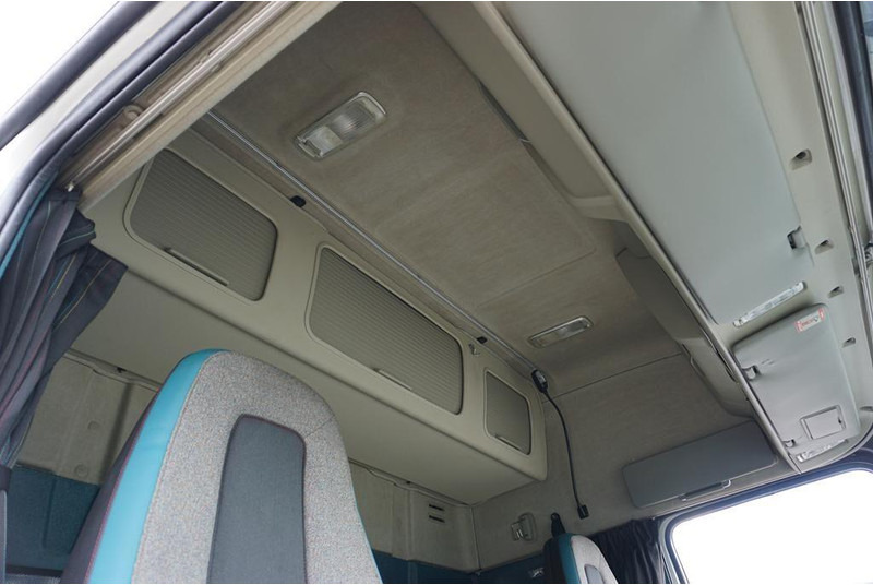 Cabeza tractora Volvo FM / 450 / ACC / EURO 6 / PEŁNY ADR / WAGA 6692 KG / KOMPRESOR: foto 17