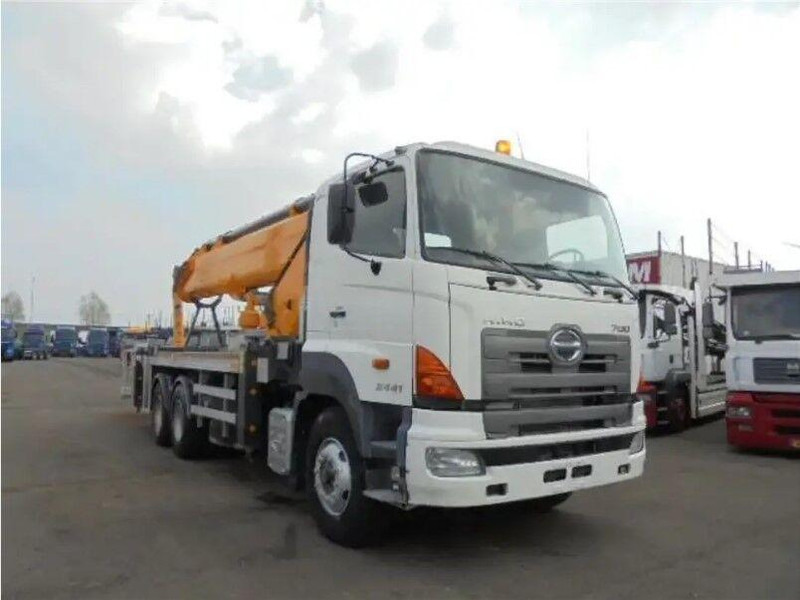 Hino 700 3441 6X4 Emelőkosaras 22,8m - Camión, Camión grúa: foto 5 Hino 700 3441 6X4 Emelőkosaras 22,8m - Camión, Camión grúa: foto 5