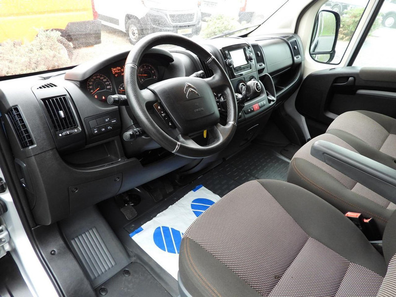 Citroën JUMPER  FURGON BRYGADÓWKA  7 MIEJSC TEMPOMAT LEDY KLIMATYZACJA - Minibús, Furgoneta de pasajeros: foto 2 Citroën JUMPER  FURGON BRYGADÓWKA  7 MIEJSC TEMPOMAT LEDY KLIMATYZACJA - Minibús, Furgoneta de pasajeros: foto 2