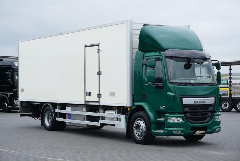 DAF LF / 250 / EURO 6 / CHŁODNIA + WINDA / MULTITEMPERATURA - Camión frigorífico: foto 1 DAF LF / 250 / EURO 6 / CHŁODNIA + WINDA / MULTITEMPERATURA - Camión frigorífico: foto 1
