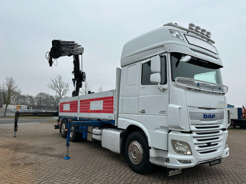 DAF XF 510 LL 6x2 Crane Hiab 262 E-8 - Camión caja abierta, Camión grúa: foto 2 DAF XF 510 LL 6x2 Crane Hiab 262 E-8 - Camión caja abierta, Camión grúa: foto 2
