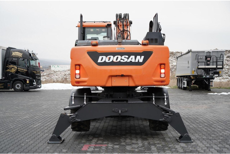Doosan DX 140W / KOPARKA KOŁOWA / JOYSTICK / POWERTILT OBROTNICA - Excavadora de ruedas: foto 4 Doosan DX 140W / KOPARKA KOŁOWA / JOYSTICK / POWERTILT OBROTNICA - Excavadora de ruedas: foto 4