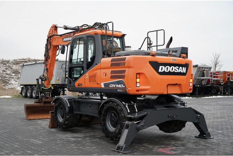 Doosan DX 140W / KOPARKA KOŁOWA / JOYSTICK / POWERTILT OBROTNICA - Excavadora de ruedas: foto 3 Doosan DX 140W / KOPARKA KOŁOWA / JOYSTICK / POWERTILT OBROTNICA - Excavadora de ruedas: foto 3