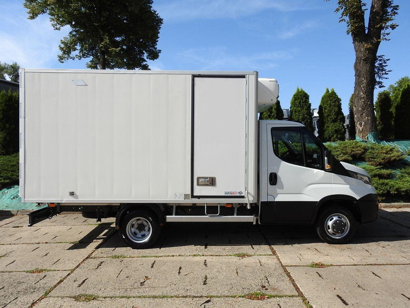 Furgoneta frigorifica Iveco DAILY 35C15 KONTENER CHŁODNIA -12*C ZASILANIE 230V BLIŹNIACZE KO: foto 7 Furgoneta frigorifica Iveco DAILY 35C15 KONTENER CHŁODNIA -12*C ZASILANIE 230V BLIŹNIACZE KO: foto 7