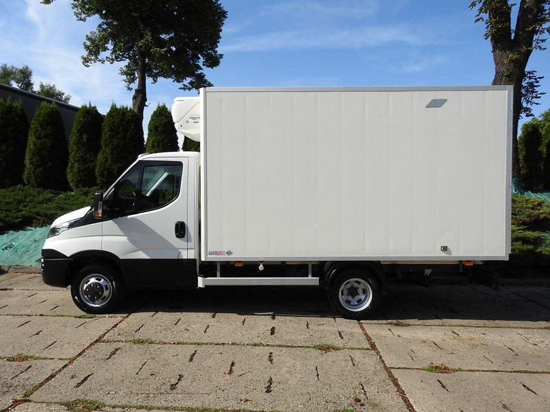 Furgoneta frigorifica Iveco DAILY 35C15 KONTENER CHŁODNIA -12*C ZASILANIE 230V BLIŹNIACZE KO: foto 9 Furgoneta frigorifica Iveco DAILY 35C15 KONTENER CHŁODNIA -12*C ZASILANIE 230V BLIŹNIACZE KO: foto 9