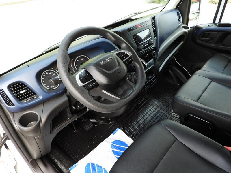 Iveco DAILY 35S14 FURGON CHŁODNIA -10*C ZASILANIE 230V TEMPOMAT AUTOMA - Furgoneta frigorifica: foto 2 Iveco DAILY 35S14 FURGON CHŁODNIA -10*C ZASILANIE 230V TEMPOMAT AUTOMA - Furgoneta frigorifica: foto 2