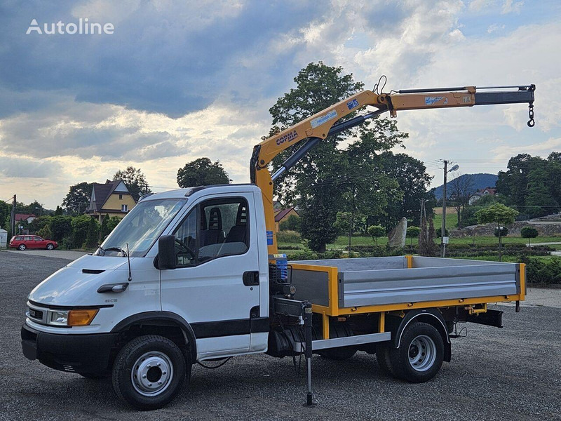 Iveco Daily 65c-15 Flatbed + crane Copma - Camión caja abierta, Camión grúa: foto 1 Iveco Daily 65c-15 Flatbed + crane Copma - Camión caja abierta, Camión grúa: foto 1