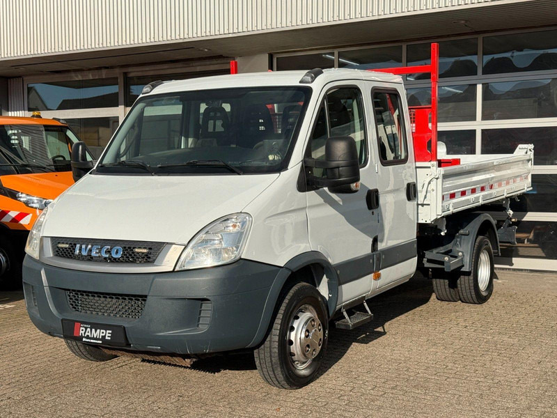 Iveco Daily 70C17 Doka Three sided M Tipper + Crane - Camión volquete, Camión grúa: foto 3 Iveco Daily 70C17 Doka Three sided M Tipper + Crane - Camión volquete, Camión grúa: foto 3