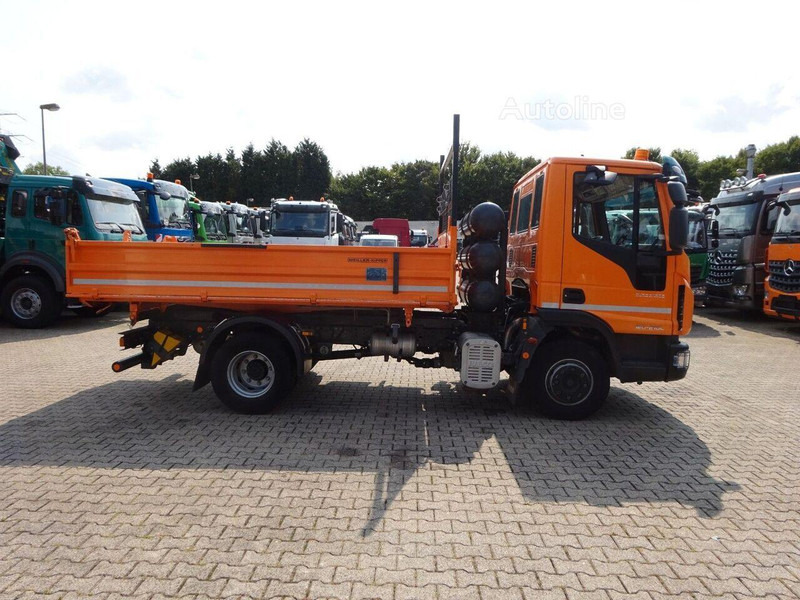 Iveco Eurocargo 120-210 - 3 way tipper truck - Camión volquete: foto 5 Iveco Eurocargo 120-210 - 3 way tipper truck - Camión volquete: foto 5