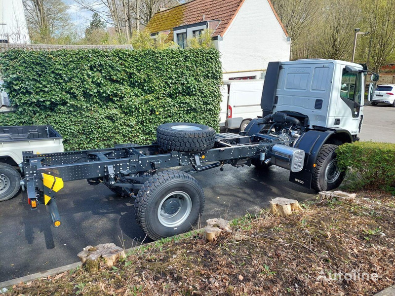 Iveco ML 150E24WS 4x4 - Camión chasis: foto 3 Iveco ML 150E24WS 4x4 - Camión chasis: foto 3