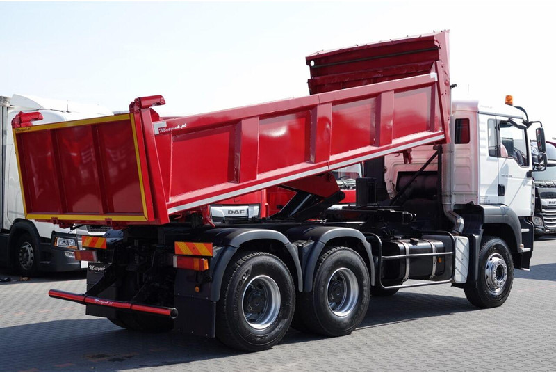 MAN TGA 33.390 / 6X4 / WYWROTKA 2 STRONNA / HYDROBURTA / MANUAL / SP - Camión volquete: foto 3 MAN TGA 33.390 / 6X4 / WYWROTKA 2 STRONNA / HYDROBURTA / MANUAL / SP - Camión volquete: foto 3