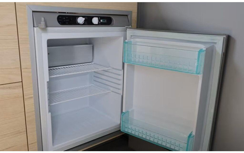 Camión para caballos MAN TGL 8.190: foto 11