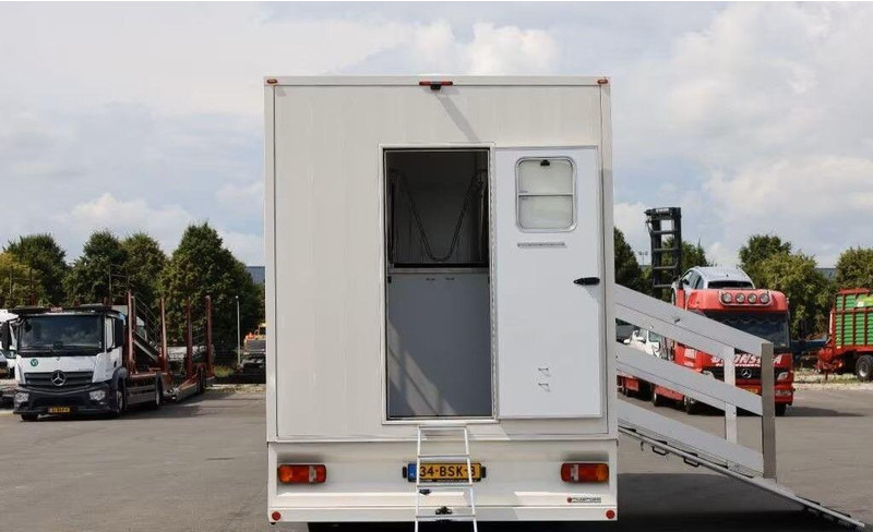 Camión para caballos MAN TGL 8.190: foto 6