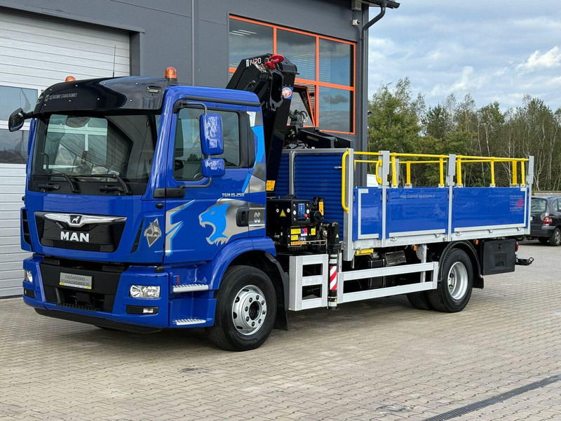 MAN TGM 15.250 skrzynia z żurawiem // E6 // HMF 1520 K1 HDS dzwig kr - Camión caja abierta, Camión grúa: foto 1 MAN TGM 15.250 skrzynia z żurawiem // E6 // HMF 1520 K1 HDS dzwig kr - Camión caja abierta, Camión grúa: foto 1