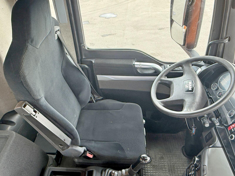 Leasing de MAN TGS 35.360 KIPPER * 8x6 * TOPZUSTAND MAN TGS 35.360 KIPPER * 8x6 * TOPZUSTAND: foto 9