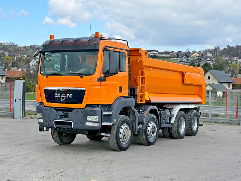 MAN TGS 35.360 KIPPER * 8x6 * TOPZUSTAND - Camión volquete: foto 2 MAN TGS 35.360 KIPPER * 8x6 * TOPZUSTAND - Camión volquete: foto 2