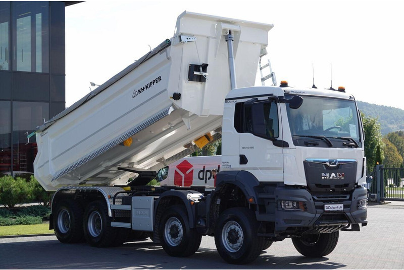 MAN TGS 41.480 / 8x8 / WYWROTKA TYLNOZSYP / MANUAL / FABRYCZNIE NOWY - Camión volquete: foto 2 MAN TGS 41.480 / 8x8 / WYWROTKA TYLNOZSYP / MANUAL / FABRYCZNIE NOWY - Camión volquete: foto 2