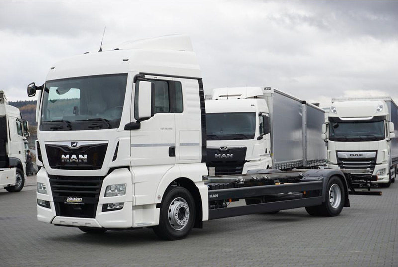 MAN TGX / 18.460 / ACC / E 6 / XLX / BDF / 7,15 M , 7,45 M - Camión chasis: foto 2 MAN TGX / 18.460 / ACC / E 6 / XLX / BDF / 7,15 M , 7,45 M - Camión chasis: foto 2