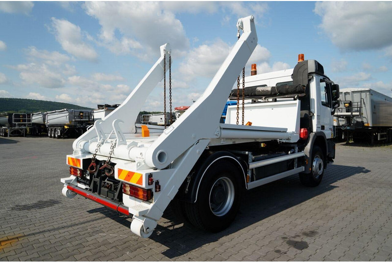Mercedes-Benz ACTROS 1836 / 4X2 / BRAMOWIEC / PALFINGER M12T / EURO 6 / SPROW - Camión portacontenedor de cadenas: foto 4 Mercedes-Benz ACTROS 1836 / 4X2 / BRAMOWIEC / PALFINGER M12T / EURO 6 / SPROW - Camión portacontenedor de cadenas: foto 4