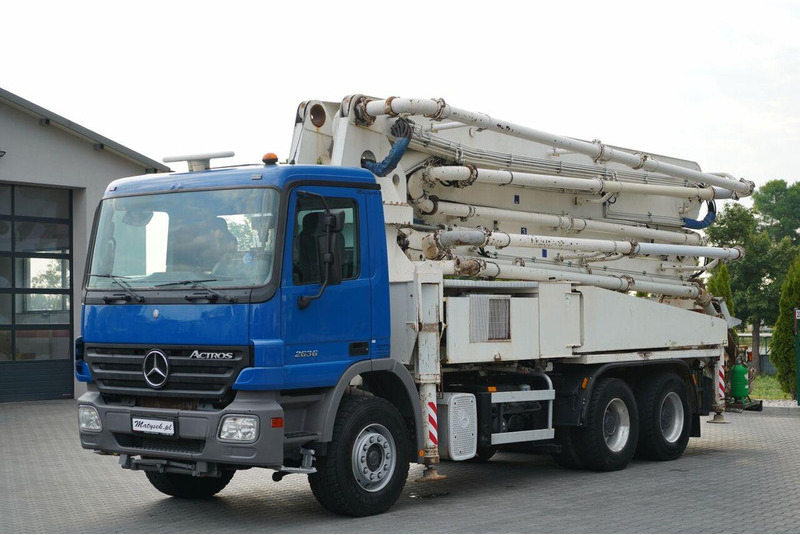 Mercedes-Benz ACTROS 2636 / POMPA SERMAC 5Z37 / 37 METRÓW / STEROWANIE RADIOW - Bomba de hormigón: foto 2 Mercedes-Benz ACTROS 2636 / POMPA SERMAC 5Z37 / 37 METRÓW / STEROWANIE RADIOW - Bomba de hormigón: foto 2