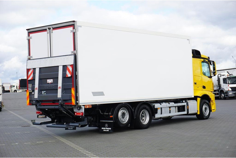 Mercedes-Benz ACTROS / 2853 / ACC / E 6 / MP 5 / CHŁODNIA + WINDA / 18 PALET / - Camión frigorífico: foto 5 Mercedes-Benz ACTROS / 2853 / ACC / E 6 / MP 5 / CHŁODNIA + WINDA / 18 PALET / - Camión frigorífico: foto 5