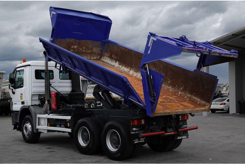 Mercedes-Benz ACTROS 3344 / 6x4 / WYWROTKA 2 STR / BORDMATIC / HYDROBURTA / HY - Camión volquete: foto 4 Mercedes-Benz ACTROS 3344 / 6x4 / WYWROTKA 2 STR / BORDMATIC / HYDROBURTA / HY - Camión volquete: foto 4